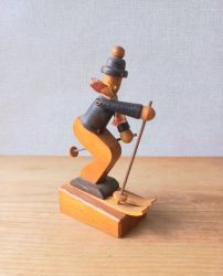   Fbl kszlt sel figura mozg karokkal