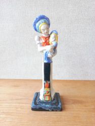   Art deco kermia Madonna gyermekkel