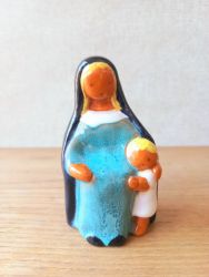   Kermia figura - anya gyermekvel