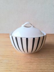  Hollhzi porceln, cskos cukortart