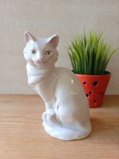  Kbnyai porceln - cica figura