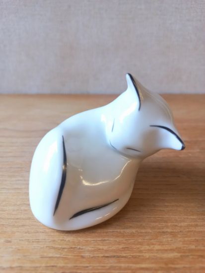  Hollhzi alv, porceln cica figura